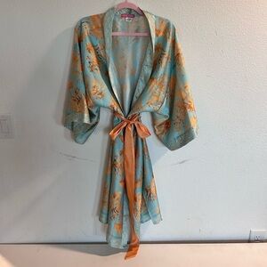 Sassy Jones Silky Robe w Coral Teal & Gold
Size XL